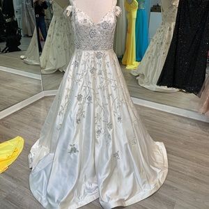 SHERRI HILL FORMAL DRESS